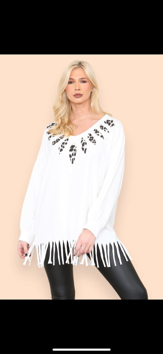 Pauline V-Neck Tassel Hem Sweater - LB Boutique