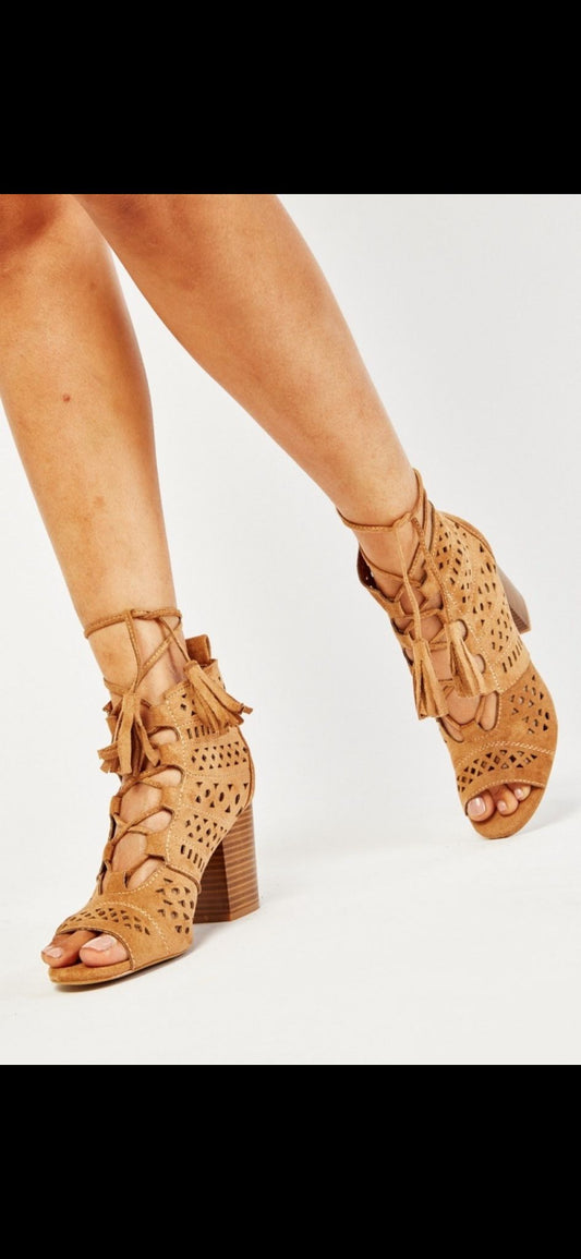 Lorena Lace Up Sandals - LB Boutique